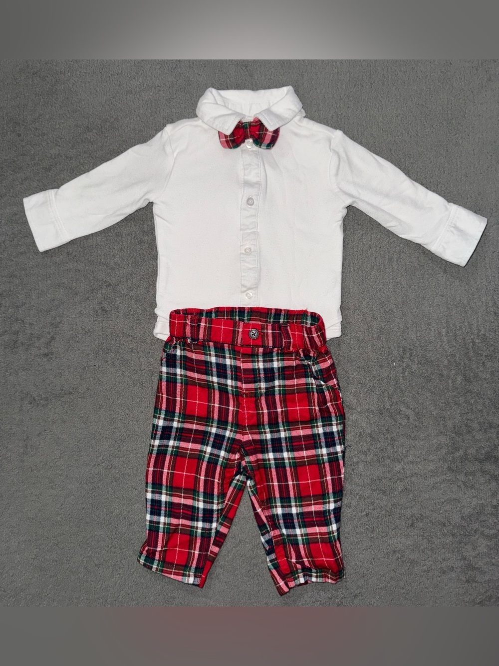 First Impressions Baby Boy Christmas Plaid Outfit 3-6M Bodysuit Pants Bow Tie